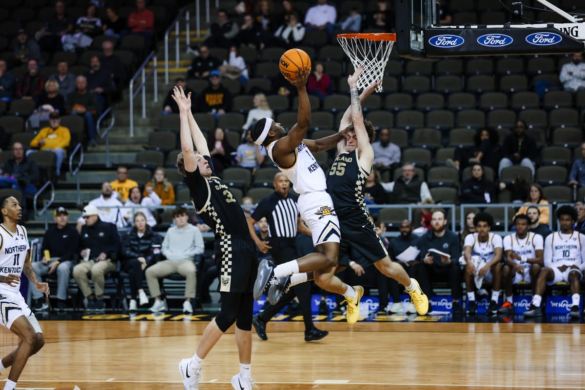 A Heavyweight Fight Slips Late as Oakland Tops NKU 82–77