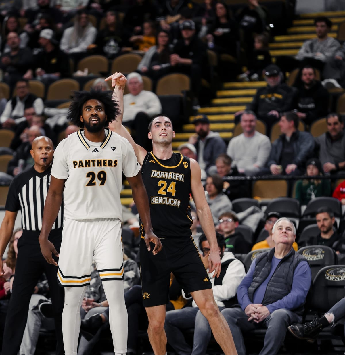 Kael Robinson Goes Nuclear with 9 Threes in NKU’s 85–67 Statement Win